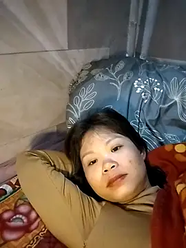 LinhNa999 online show from 02/11/26, 03:44