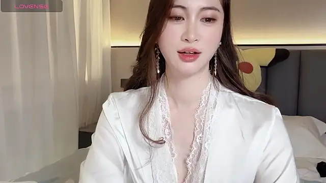 wuyueaini online show from 11/04/25, 04:55