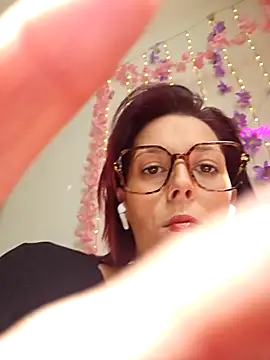 Mila Luciphya online show from 03/31/26, 11:54