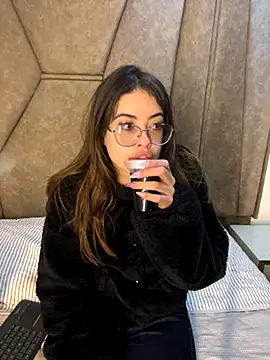 Isabela Colins online show from 09/09/25, 12:59