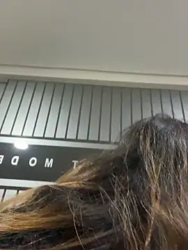 Isabela Colins online show from 09/19/25, 11:55