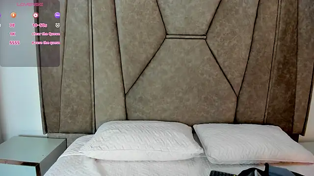 Isabela Colins online show from 09/24/25, 11:57