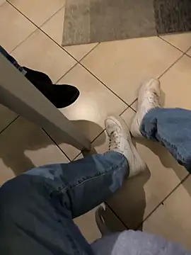 Manu97k online show from 10/24/25, 05:20