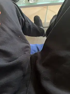 Manu97k online show from 10/26/25, 08:53