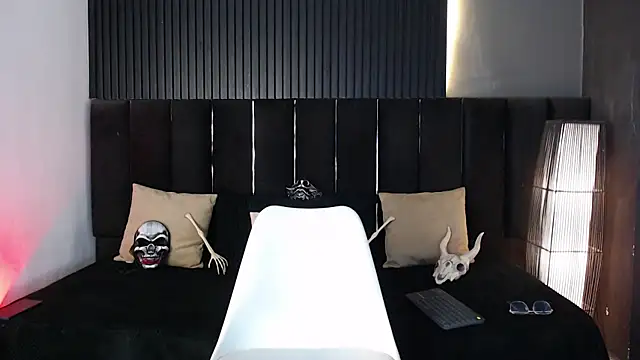 Dominic ghost online show from 10/10/25, 10:09