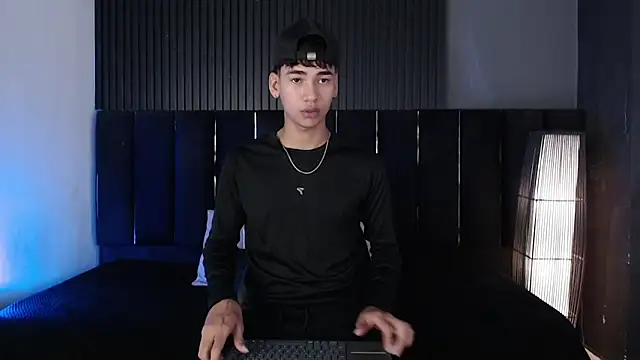 Dominic ghost online show from 04/09/26, 12:43