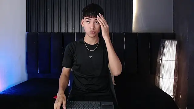 Dominic ghost online show from 04/15/26, 11:05