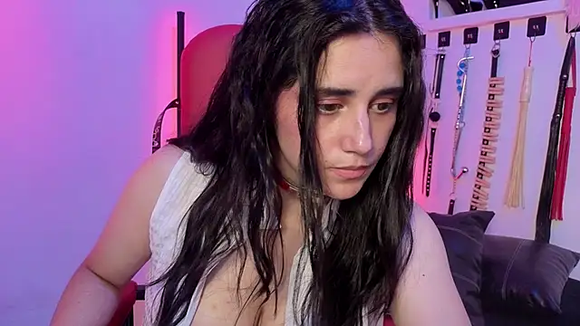 elowen halley1 online show from 03/01/26, 07:49