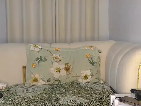 TinaFavourite online show from 11/14/25, 09:57