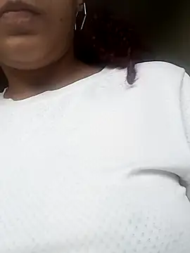 Daila Lucia online show from 10/12/25, 01:21