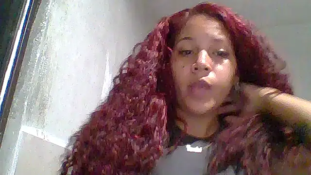 Daila Lucia online show from 11/24/25, 12:21