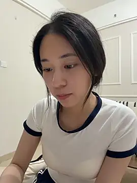 Snapshot of shishi0688 chatting on 05/17/26, 03:30 shishi0688 online show from 05/17/26, 03:30