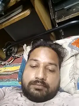 Snapshot of sumit_19 chatting on 10/13/25, 05:24 sumit 19 online show from 10/13/25, 05:24