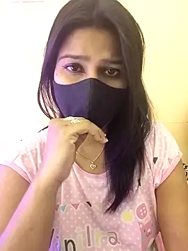 Snapshot of hoty_sonali chatting on 10/12/25, 06:18 hoty sonali online show from 10/12/25, 06:18