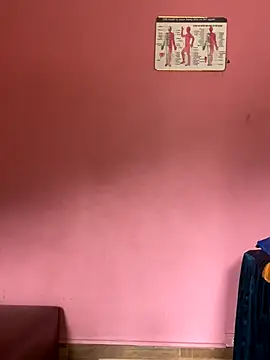 Snapshot of Julia-Elsa chatting on 10/17/25, 03:31 Julia-Elsa online show from 10/17/25, 03:31