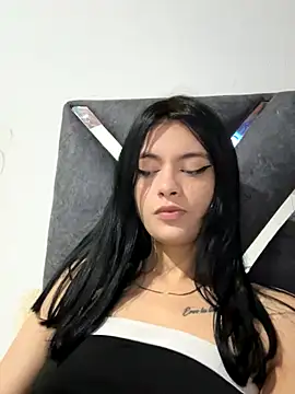 LiaCollings online show from 10/27/25, 11:36