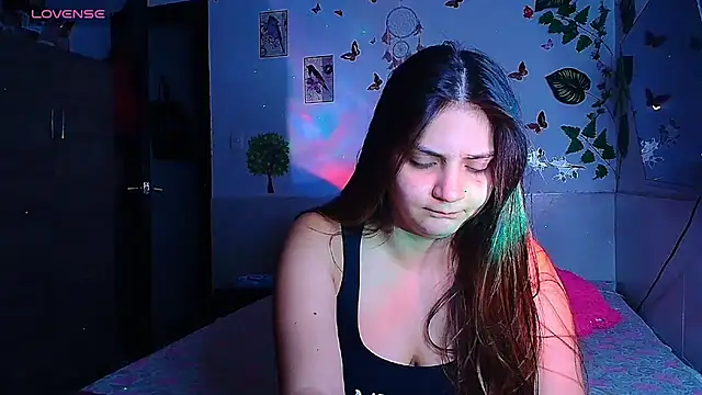 Snapshot of emily_cooper_t chatting on 06/08/26, 12:25 emily cooper t online show from 06/08/26, 12:25
