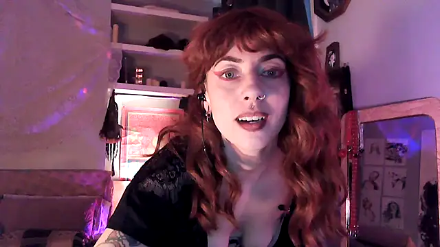 Sirenlucy online show from 11/19/25, 03:45