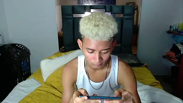 Snapshot of Raam_Star chatting on 03/12/26, 05:46 Raam Star online show from 03/12/26, 05:46