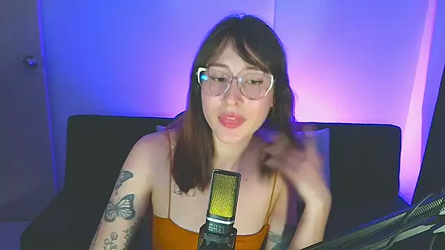 Yulienneg online show from 05/23/26, 01:55