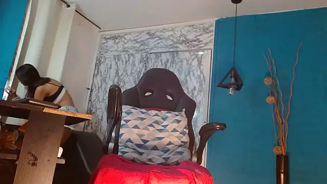 hanna mooreee online show from 03/05/26, 06:59