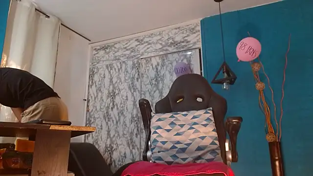 hanna mooreee online show from 04/21/26, 07:17