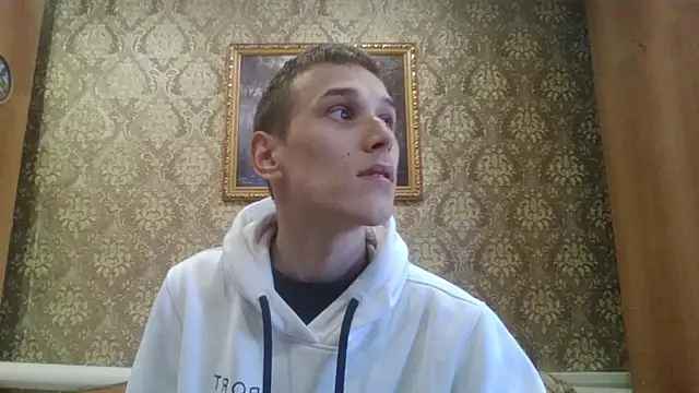 Snapshot of your___honeyy chatting on 09/10/25, 12:16 your honeyy online show from 09/10/25, 12:16