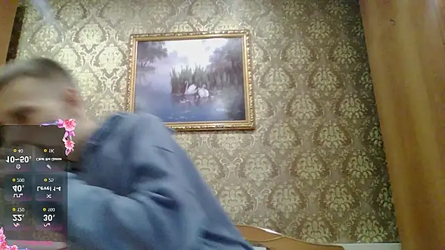 Snapshot of your___honeyy chatting on 10/20/25, 10:38 your honeyy online show from 10/20/25, 10:38