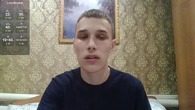 Snapshot of your___honeyy chatting on 10/30/25, 09:00 your honeyy online show from 10/30/25, 09:00