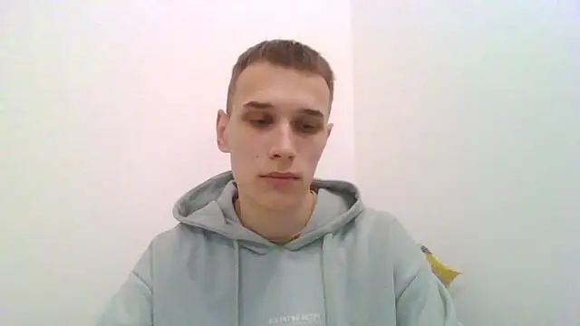 Snapshot of your___honeyy chatting on 11/10/25, 08:35 your honeyy online show from 11/10/25, 08:35