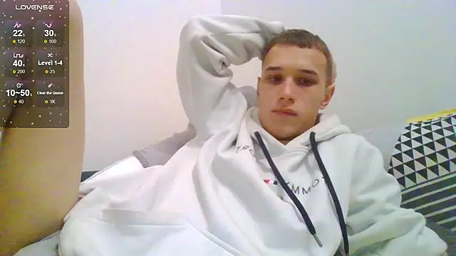 Snapshot of your___honeyy chatting on 11/13/25, 10:14 your honeyy online show from 11/13/25, 10:14