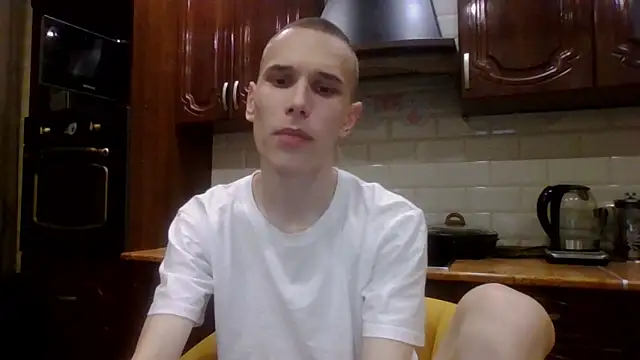 Snapshot of your___honeyy chatting on 02/22/26, 06:17 your honeyy online show from 02/22/26, 06:17