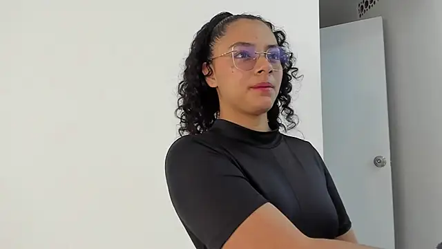 Snapshot of Angellit_Afrodita_ chatting on 10/17/25, 11:24 Angellit Afrodita online show from 10/17/25, 11:24