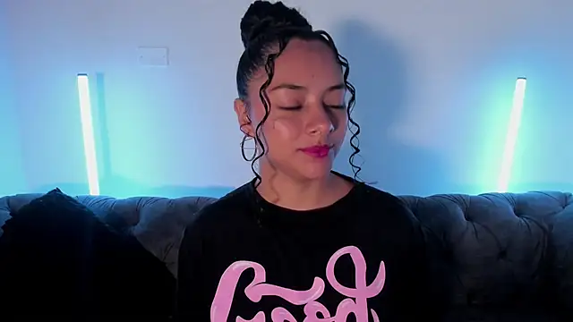 Snapshot of Angellit_Afrodita_ chatting on 12/02/25, 11:15 Angellit Afrodita online show from 12/02/25, 11:15