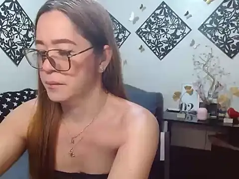 Snapshot of TheMISTRESSx69 chatting on 07/20/26, 08:33 TheMISTRESSx69 online show from 07/20/26, 08:33