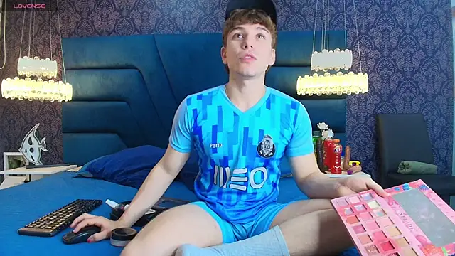 TaylerWhite online show from 01/08/26, 11:45