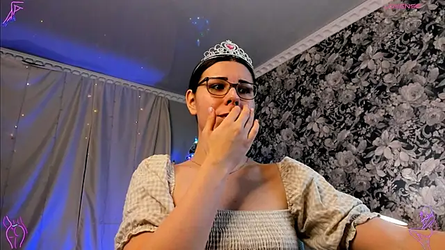 Laila Blarr online show from 02/11/26, 05:01