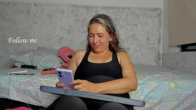 marly charm  online show from 12/23/25, 01:25