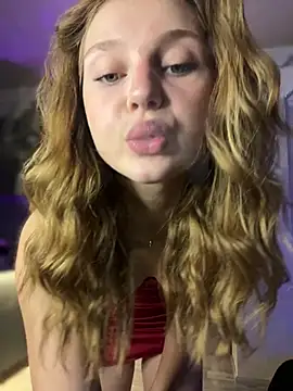 Emaline Fane online show from 04/03/26, 08:29