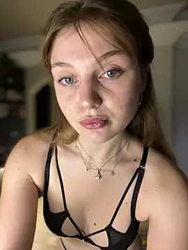 Emaline Fane online show from 07/05/26, 07:54