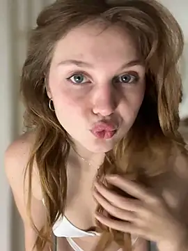 Emaline Fane online show from 07/15/26, 06:46