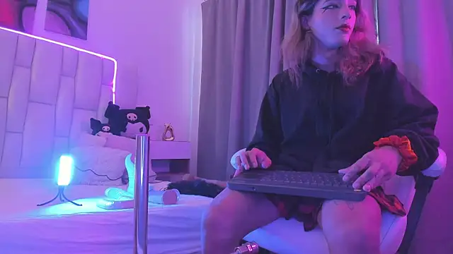 MilkWhore1 online show from 04/22/26, 08:10