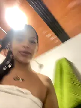 Snapshot of Mia_garcia28 chatting on 09/27/25, 11:37 Mia garcia28 online show from 09/27/25, 11:37