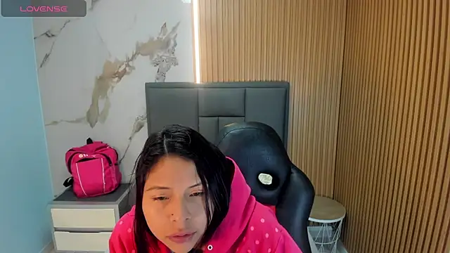 Isisleroy1 online show from 03/07/26, 02:08