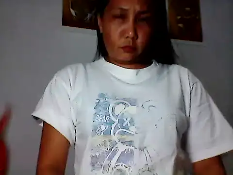 nhayasquirt online show from 11/25/25, 09:20