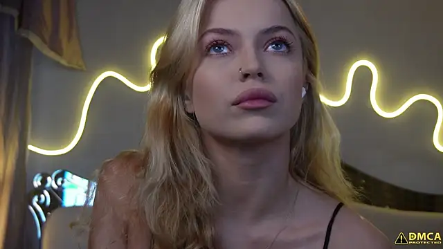 kellypeachcake online show from 10/28/25, 05:44