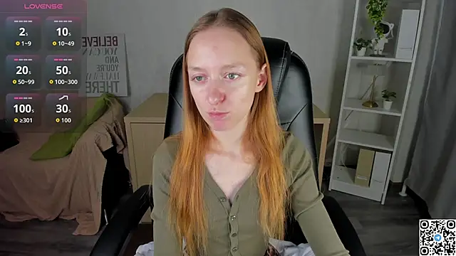 Snapshot of Mia_E1fie chatting on 11/02/25, 10:06 Mia E1fie online show from 11/02/25, 10:06