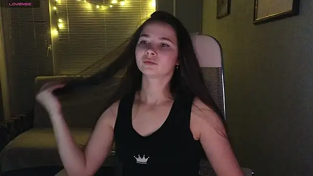 LuciaSenual online show from 10/12/25, 03:22