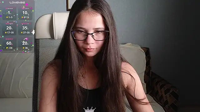 LuciaSenual online show from 10/16/25, 03:35