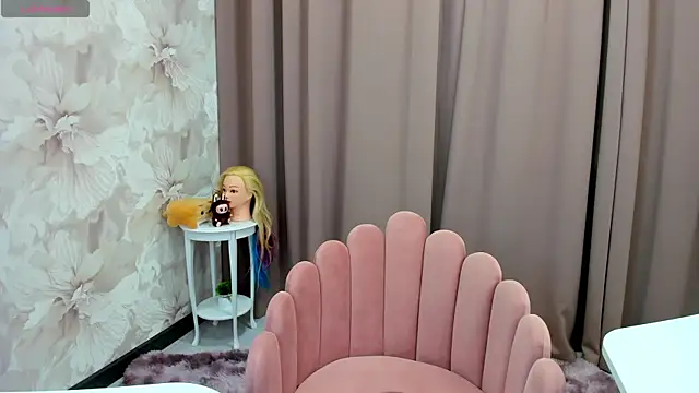 cute luucy online show from 10/15/25, 02:55